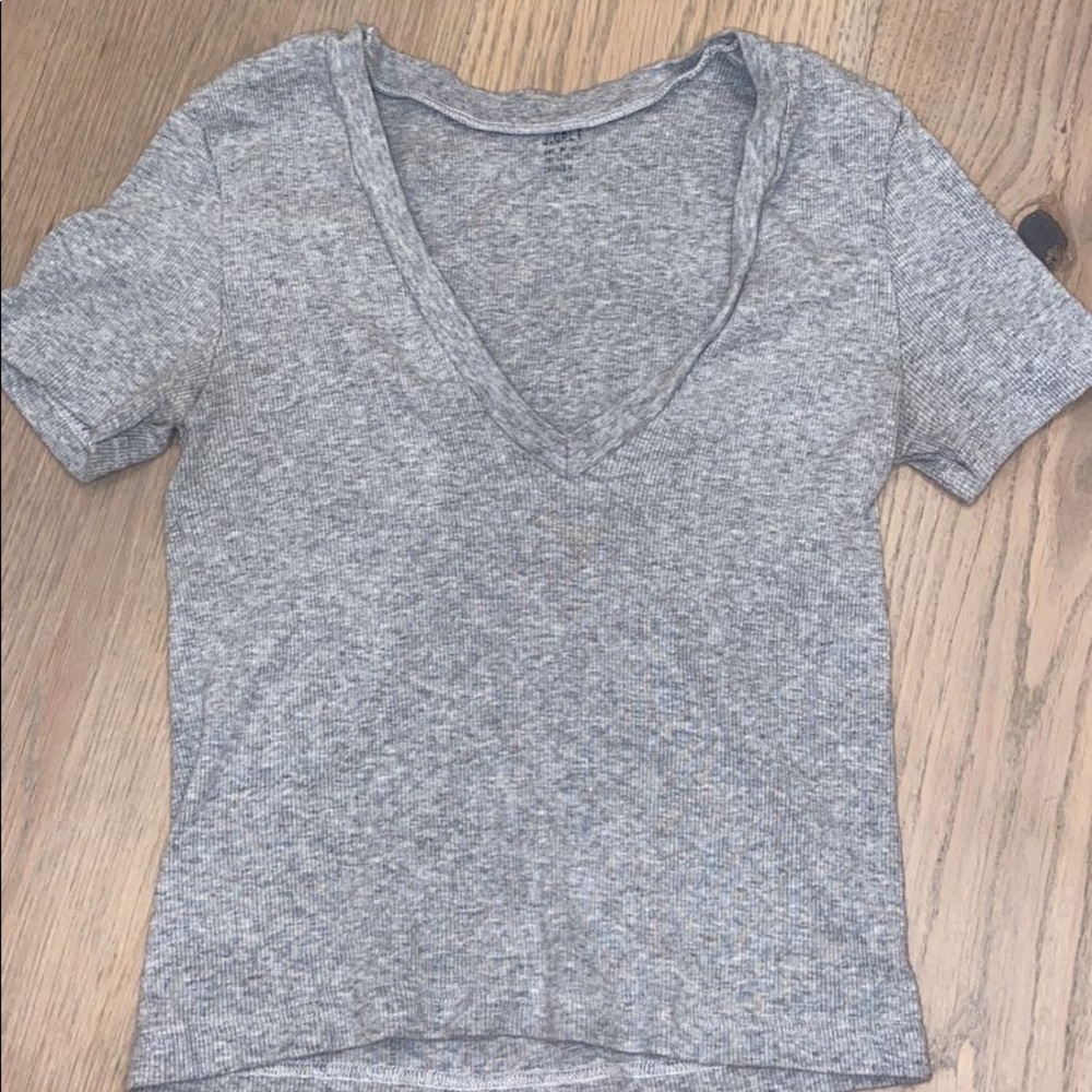 BRANDY MELVILLE Gray v-neck crop top